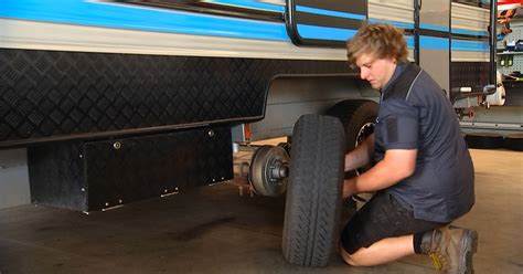 Caravan Repair Shops .